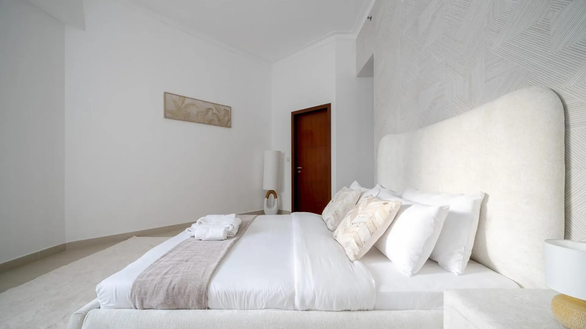 Alh Vacay Alluring 1 Bedroom In Vida Residences - The Hills Dubai United Arab Emirates