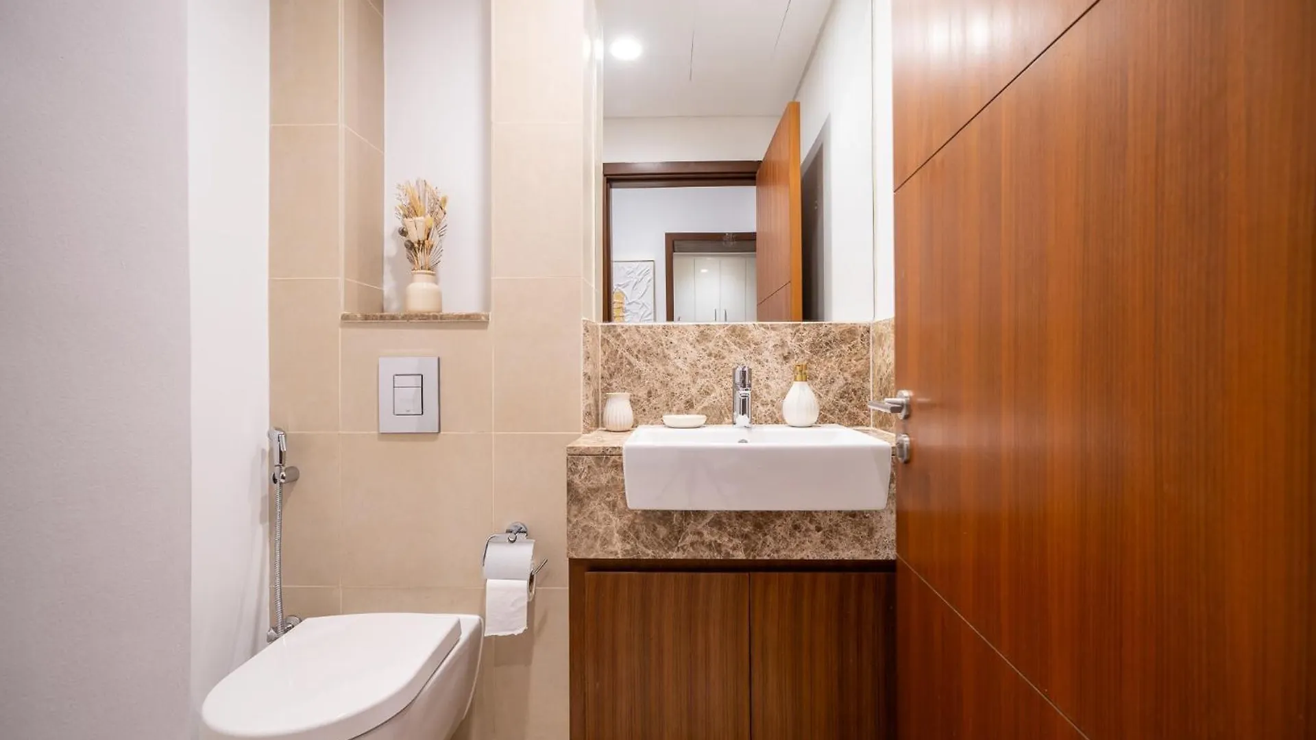 Alh Vacay Alluring 1 Bedroom In Vida Residences - The Hills Dubai 0*,  United Arab Emirates